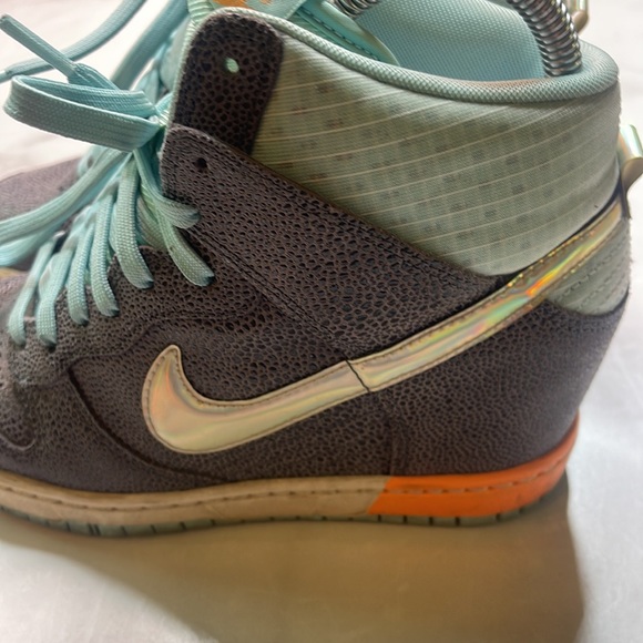 Nike Women’s Dunk Sky High Premium Dark Gray Glacier Ice - Picture 6 of 8